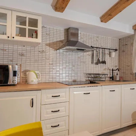 App Dea In The Center * Rovinj