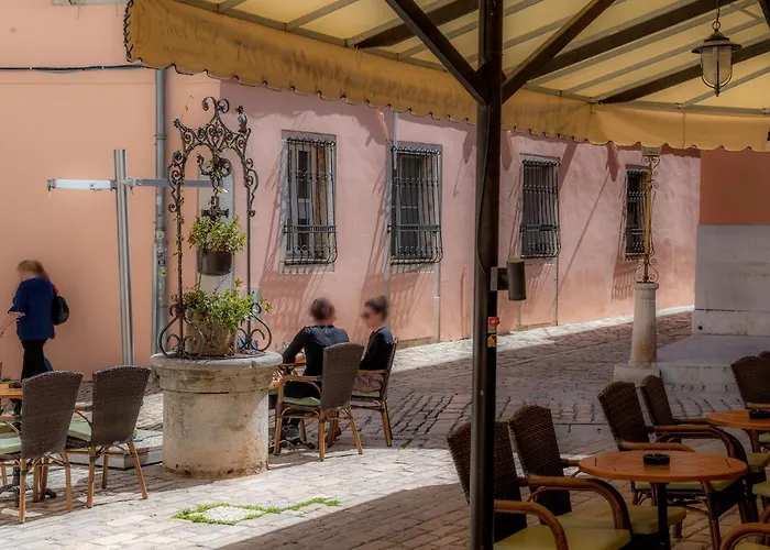 App Dea In The Center